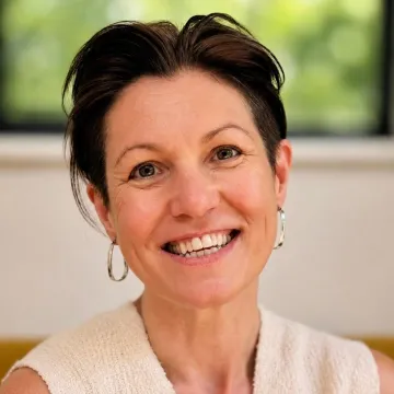Anna Hutchinson